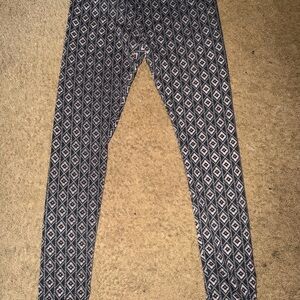 Hollister Black and White Patterned Leggings